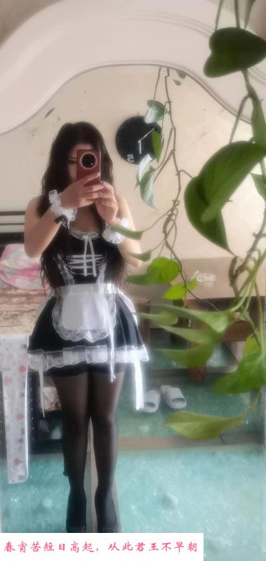制服骚货 第1张