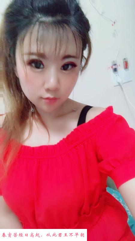 长得不错的小少妇 第1张