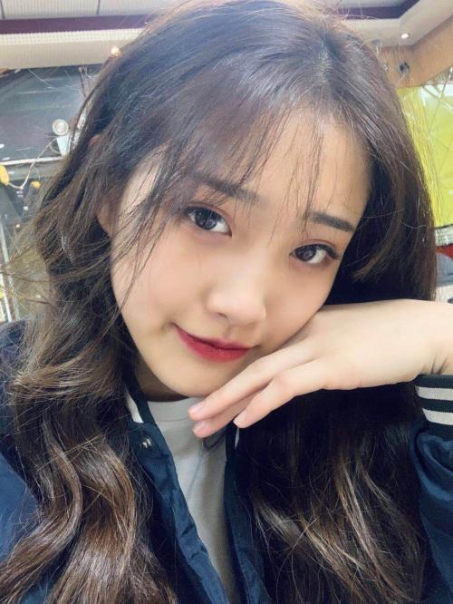 朝阳胸大逼紧兼职小美女 第2张