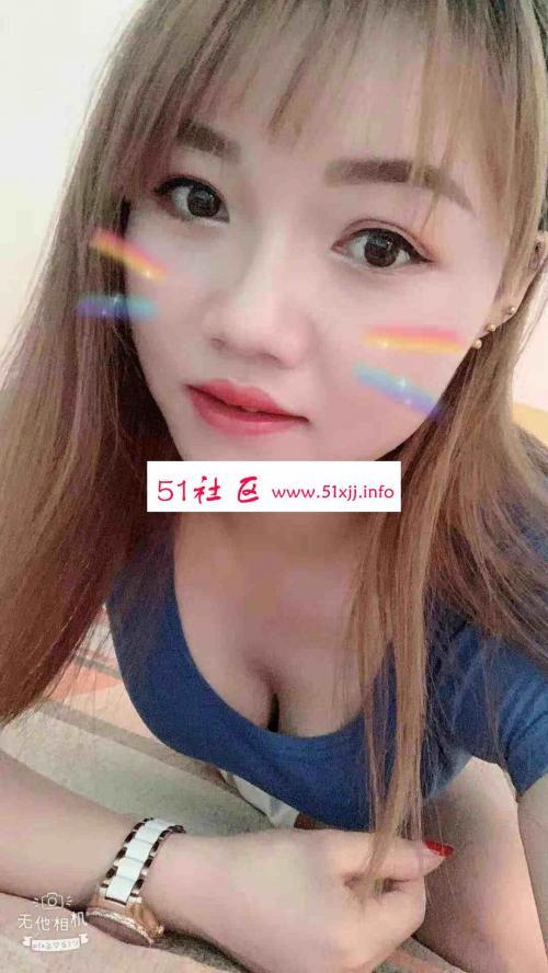 一个小骚女，可以有大活小活都有 第1张