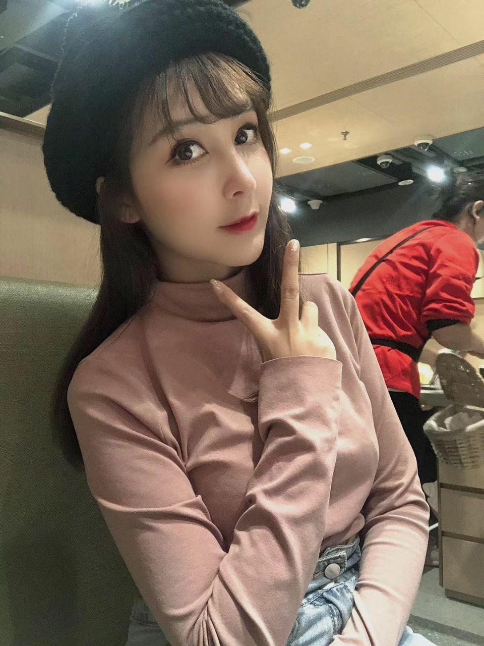 哈尔滨一个大一的学妹非常漂亮 第1张