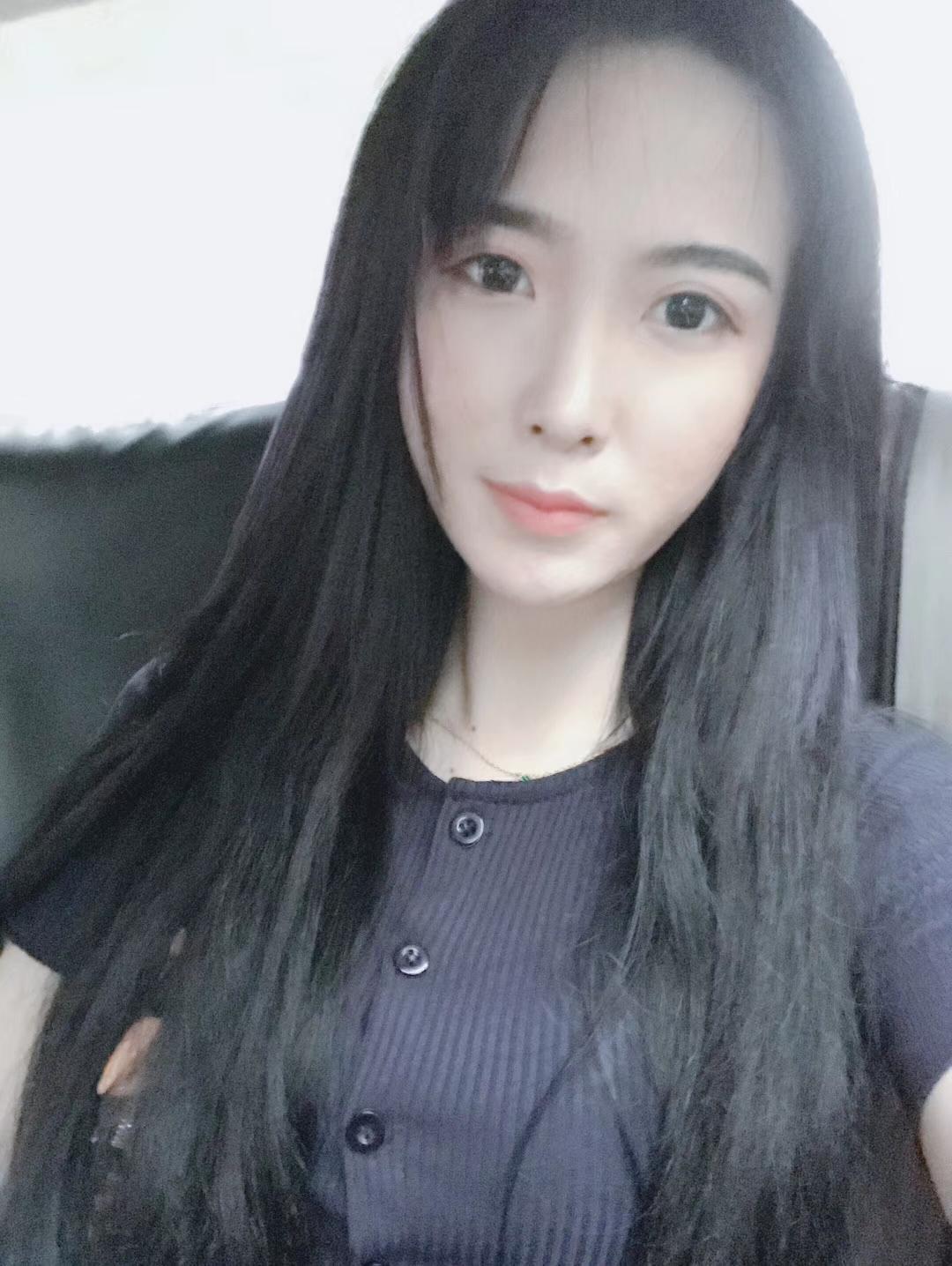 长沙长沙阳光锦城娇小妹子 第1张