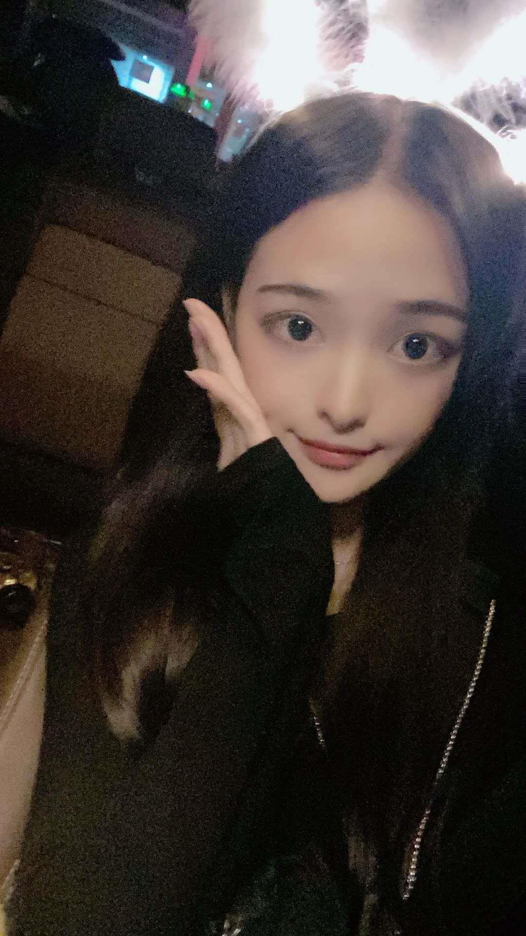 2020年11月4白嫩嫩的大长腿沐子 第1张