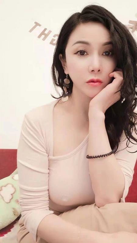金色领域气质少妇 第1张