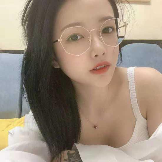 福田区欲望有强的大奶萌白 第1张