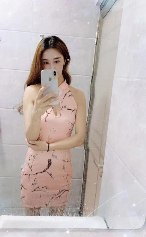 白嫩女神身材小妹 第1张