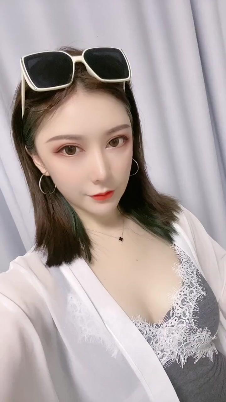 朝阳兼职大奶妹芳芳 第1张