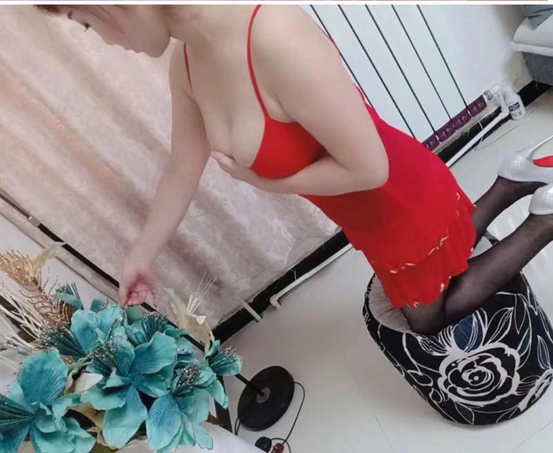 龙首原大胸少妇 第2张