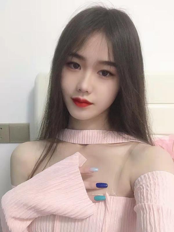 长相甜美的欣怡 第2张