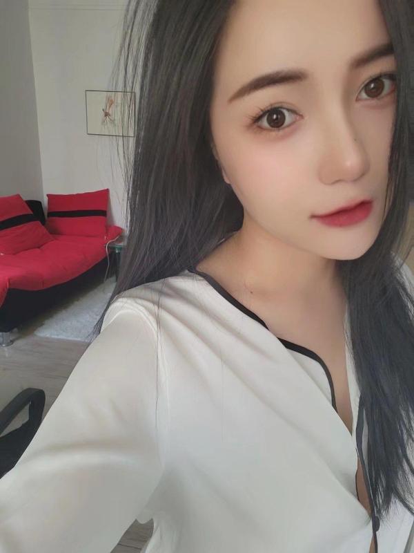 身材娇小敏感体质女友 第1张