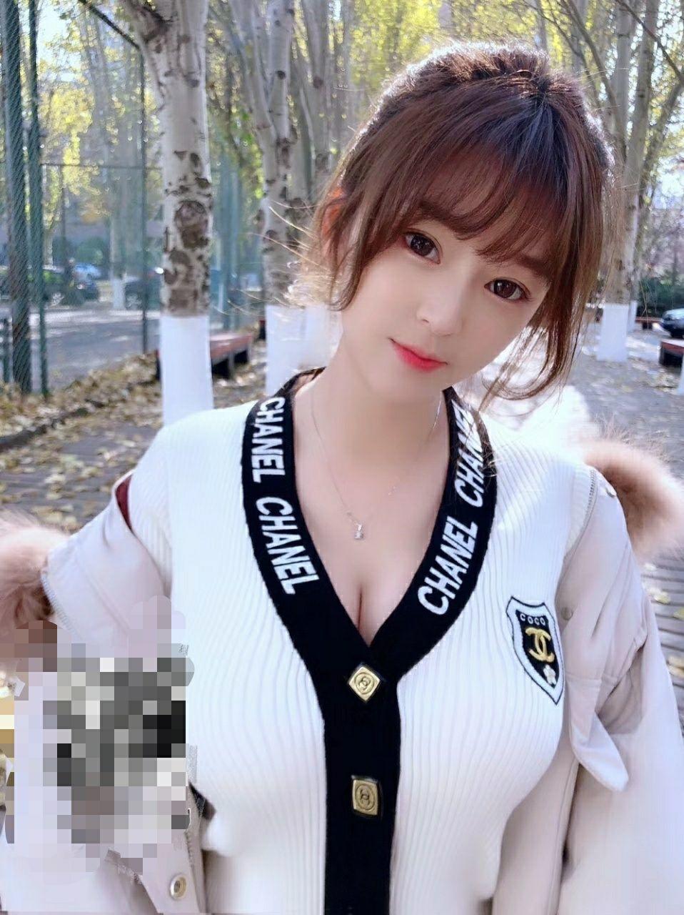 小护士很漂亮 第1张