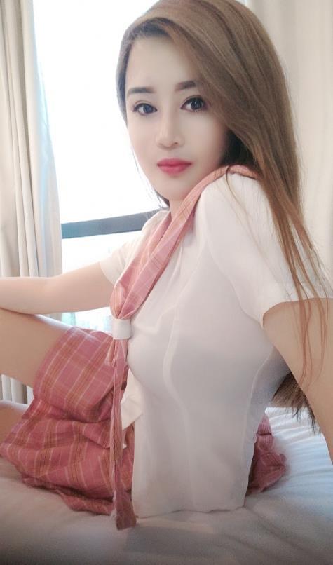 白云同和00后小倩 第3张